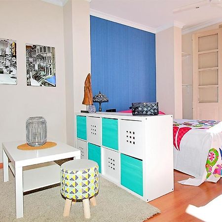 Carreteria Studio Balcony & Relax Apartment มาลากา ภายนอก รูปภาพ